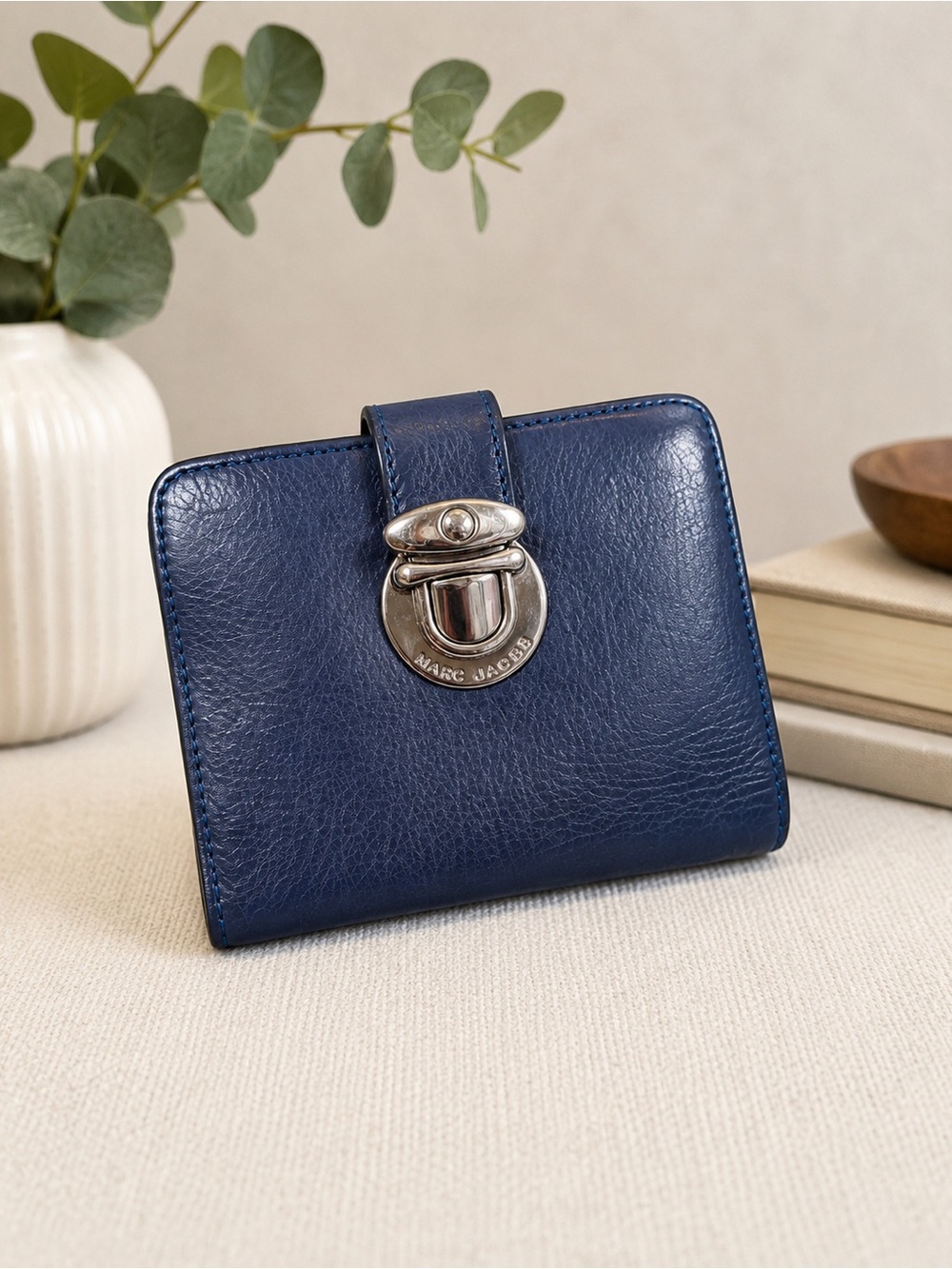 Marc Jacobs Blue Leather Turn Lock Bifold Wallet Made in Italy Coin Zip Pocket